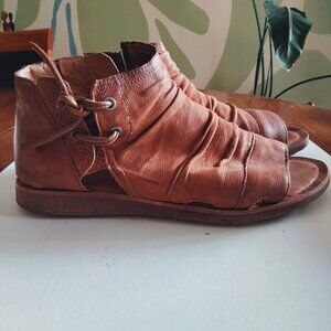 Mix Mooz Gladiator Sandal